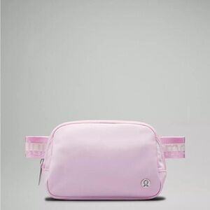 Lululemon Everywhere Belt Bag 1L Wordmark- Vitapink/White Opal/White